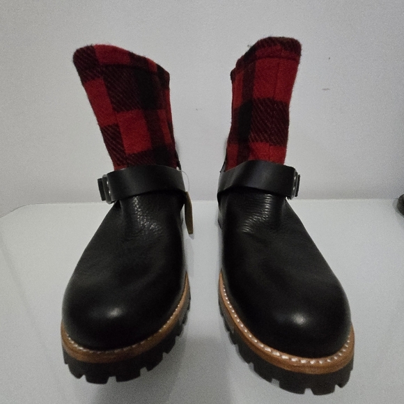 WOOLRICH-New With Tags! Red And Black Plaid Waterproof Wool Ankle Boots. Size 8 - Picture 9 of 11
